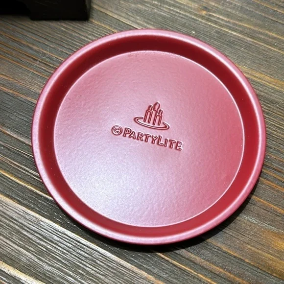 PartyLite (New Development Sample) Red Wave Candle Sleeve - Picture 2 of 7